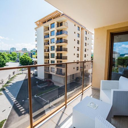 Luxury Martina Apartment ヴェリコ・タルノヴォ エクステリア 写真