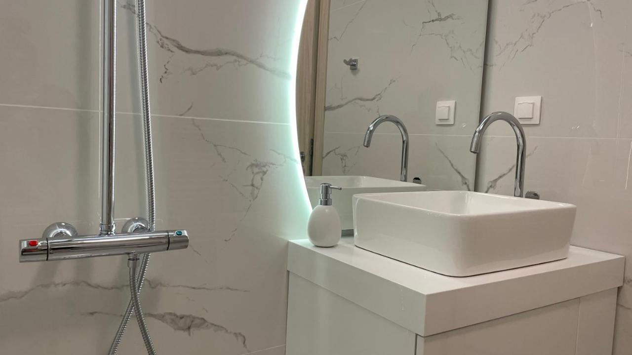 Luxury Martina Apartment ヴェリコ・タルノヴォ エクステリア 写真